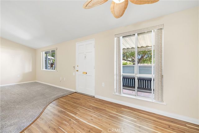 19231 Avenue Of The Oaks A, Newhall, CA 91321