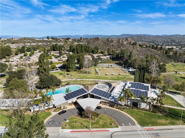 19231 Avenue Of The Oaks A, Newhall, CA 91321