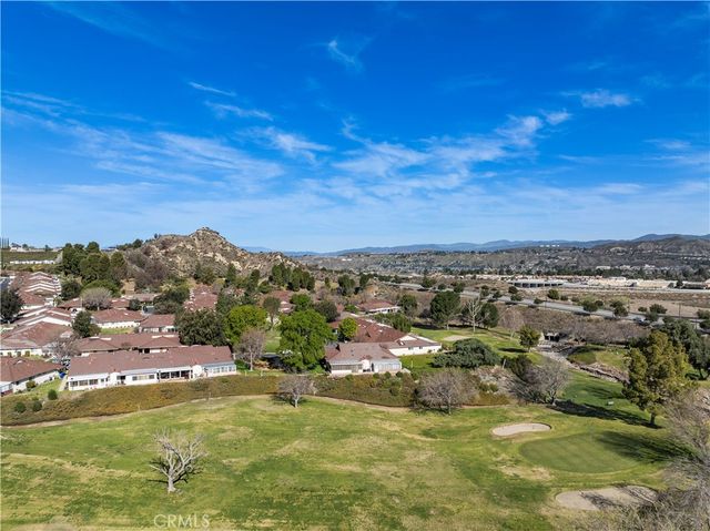 19231 Avenue Of The Oaks A, Newhall, CA 91321