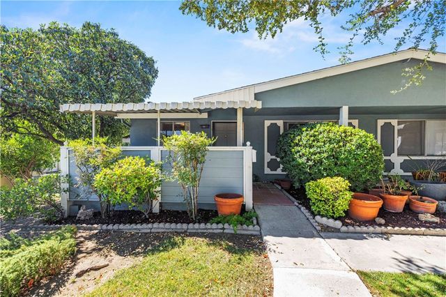19231 Avenue Of The Oaks A, Newhall, CA 91321