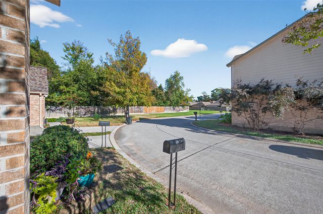 2910 Crescent Bend Road, Spring, TX 77388