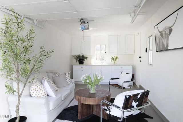 2354 Laverna Avenue, Los Angeles, CA 90041