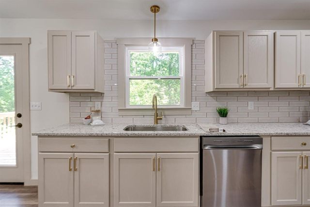 278 Brumlow Hollow Road, Soddy Daisy, TN 37379