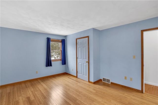 10 Danbury Dr, City Of Greensburg, PA 15601