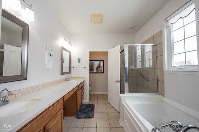 12927 Venito Trail, Fishers, IN 46037