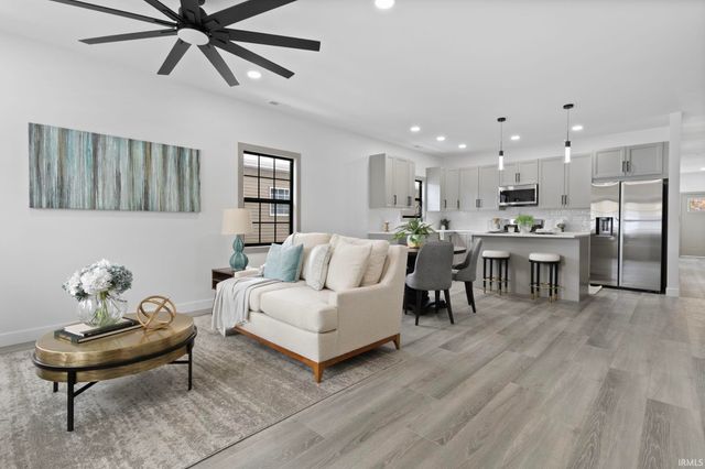 1725 Thornhill Drive, South Bend, IN 46614