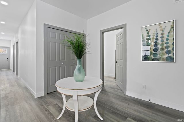 1725 Thornhill Drive, South Bend, IN 46614