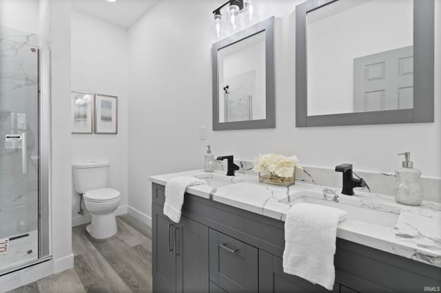 1725 Thornhill Drive, South Bend, IN 46614
