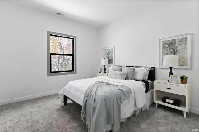 1725 Thornhill Drive, South Bend, IN 46614