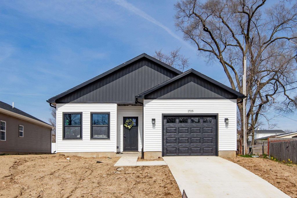 1725 Thornhill Drive, South Bend, IN 46614