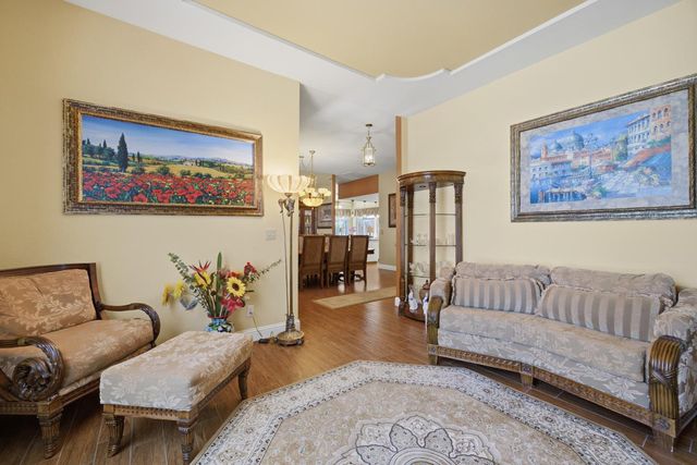 2154 Wrenwood Avenue, Clovis, CA 93611