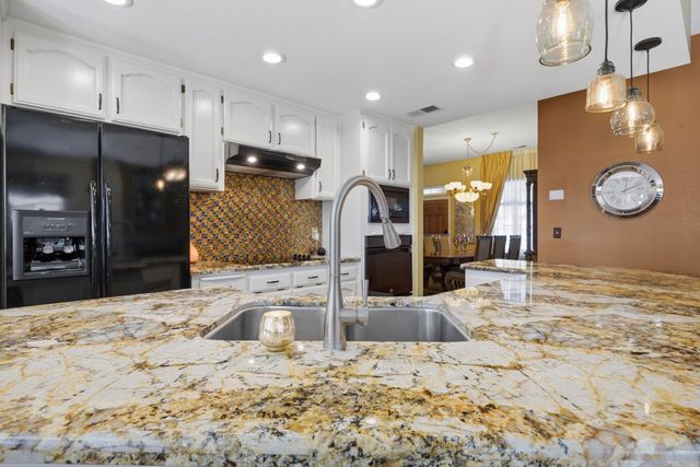2154 Wrenwood Avenue, Clovis, CA 93611
