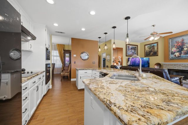 2154 Wrenwood Avenue, Clovis, CA 93611