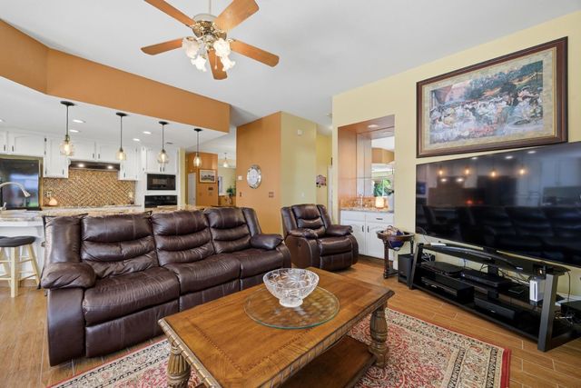 2154 Wrenwood Avenue, Clovis, CA 93611