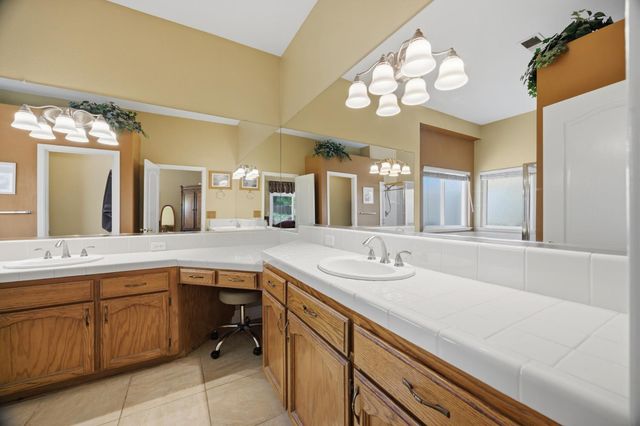 2154 Wrenwood Avenue, Clovis, CA 93611