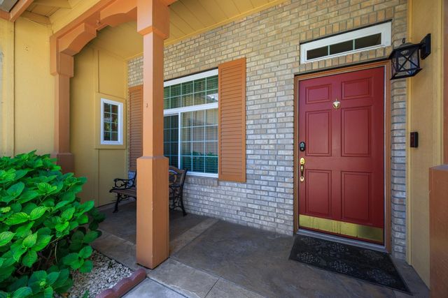 2154 Wrenwood Avenue, Clovis, CA 93611