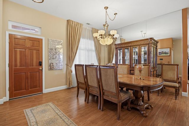2154 Wrenwood Avenue, Clovis, CA 93611