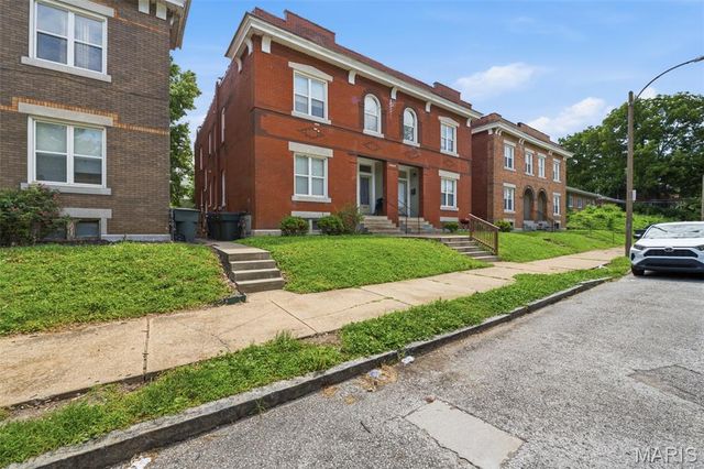 3008 Henrietta Street, St Louis, MO 63104