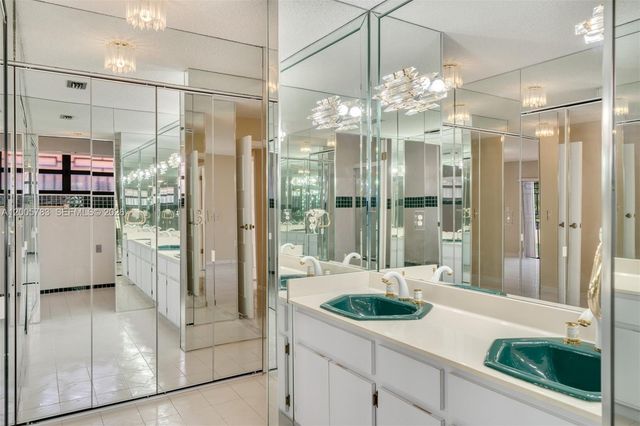 14452 SW 43rd Ter, Miami, FL 33175