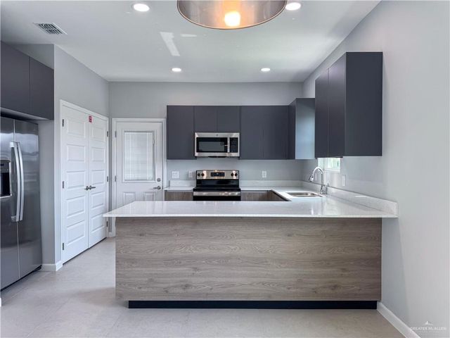 2705 Robin Road, Weslaco, TX 78596