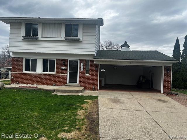 39394 Carrie Drive, Sterling Heights, MI 48313