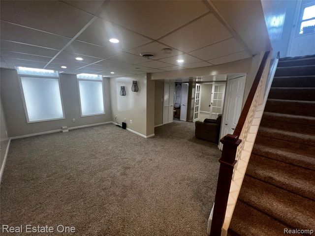 39394 Carrie Drive, Sterling Heights, MI 48313