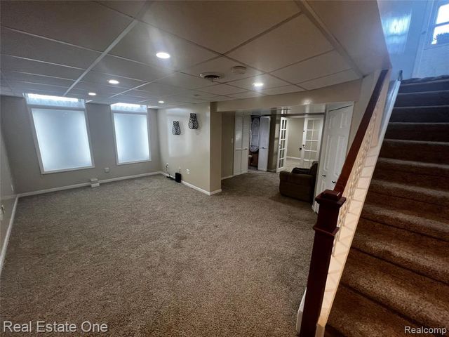 39394 Carrie Drive, Sterling Heights, MI 48313