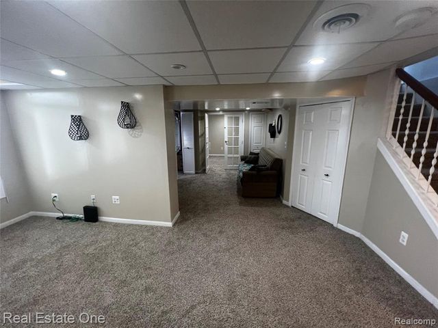 39394 Carrie Drive, Sterling Heights, MI 48313