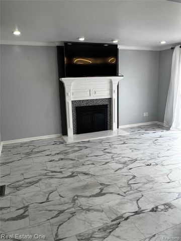 39394 Carrie Drive, Sterling Heights, MI 48313