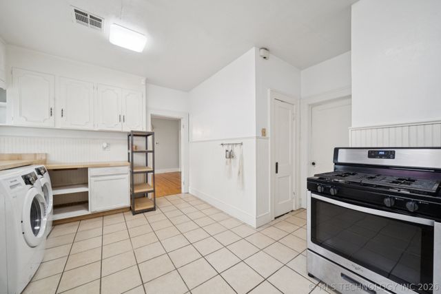1414 E 8th Street, Okmulgee, OK 74447