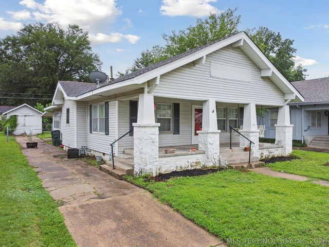 1414 E 8th Street, Okmulgee, OK 74447