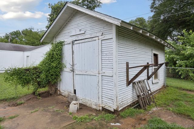1414 E 8th Street, Okmulgee, OK 74447