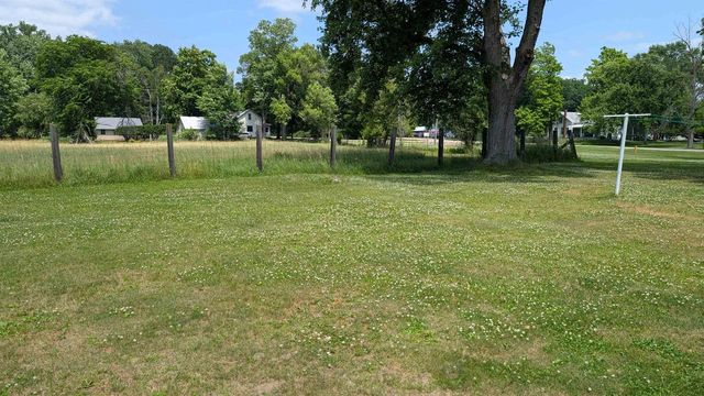 114 W Pioneer Park Road, Westfield, WI 53964