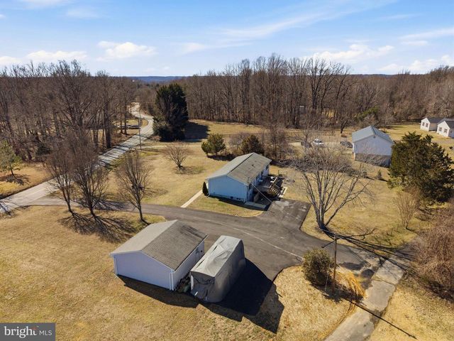 2865 HOLLAND CLIFFS RD, Huntingtown, MD 20639