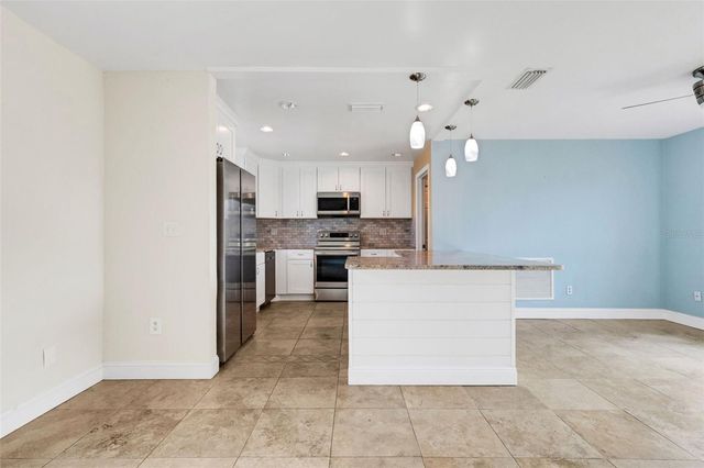 556 MIMOSA AVENUE NW, Port Charlotte, FL 33952