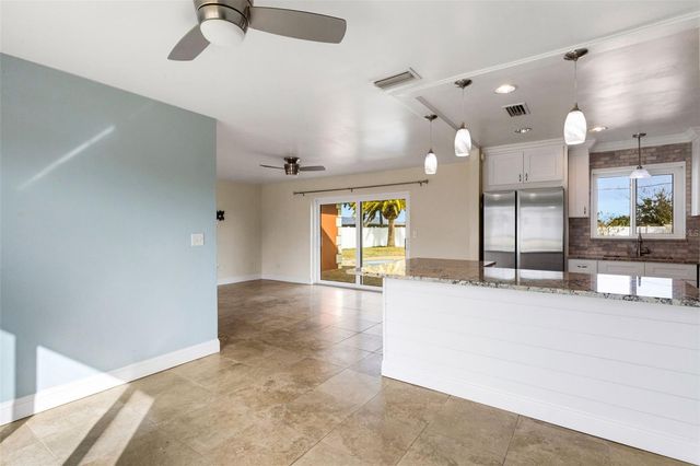 556 MIMOSA AVENUE NW, Port Charlotte, FL 33952