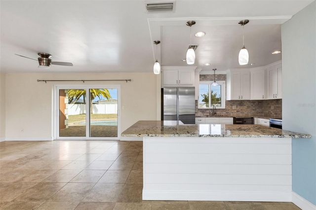 556 MIMOSA AVENUE NW, Port Charlotte, FL 33952