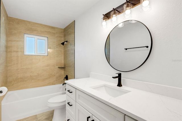 556 MIMOSA AVENUE NW, Port Charlotte, FL 33952