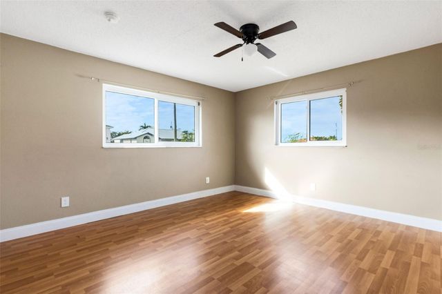 556 MIMOSA AVENUE NW, Port Charlotte, FL 33952