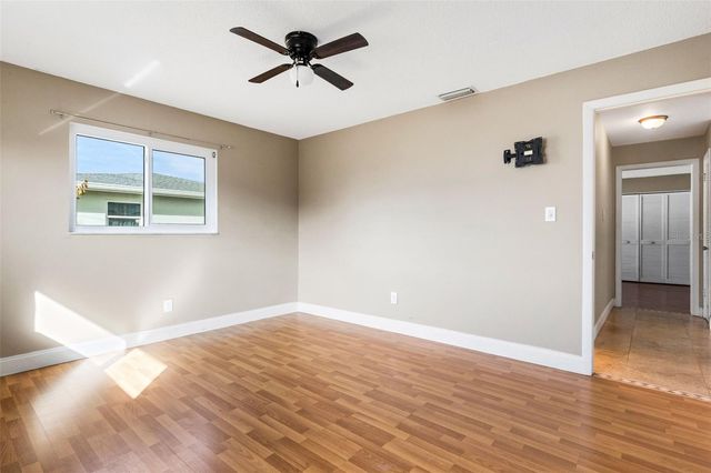 556 MIMOSA AVENUE NW, Port Charlotte, FL 33952