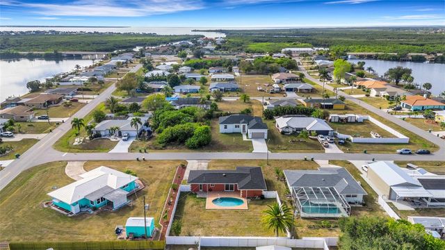 556 MIMOSA AVENUE NW, Port Charlotte, FL 33952