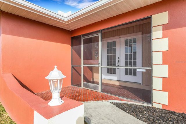 556 MIMOSA AVENUE NW, Port Charlotte, FL 33952