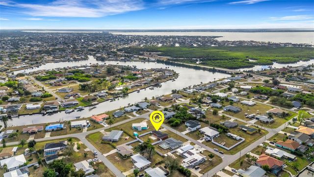 556 MIMOSA AVENUE NW, Port Charlotte, FL 33952