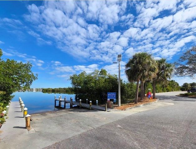 556 MIMOSA AVENUE NW, Port Charlotte, FL 33952