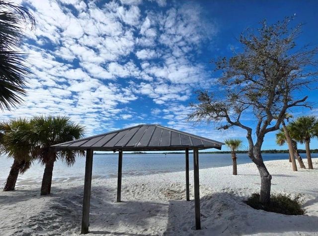 556 MIMOSA AVENUE NW, Port Charlotte, FL 33952