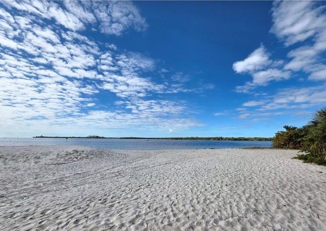 556 MIMOSA AVENUE NW, Port Charlotte, FL 33952