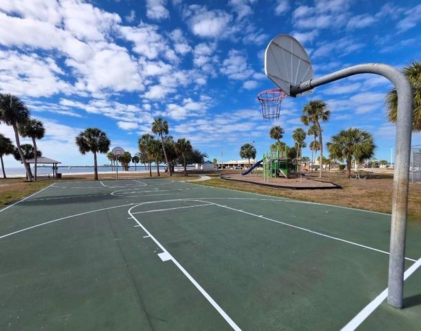 556 MIMOSA AVENUE NW, Port Charlotte, FL 33952