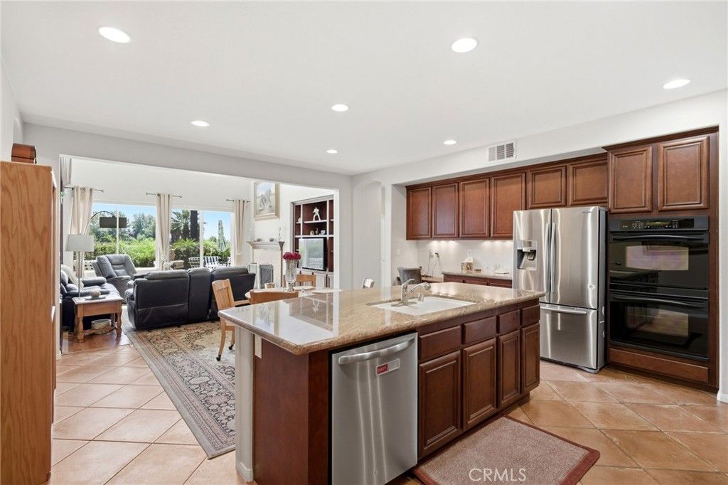 Image 14 of property listing at 28481 Oasis View Circle, Menifee, CA 92584
