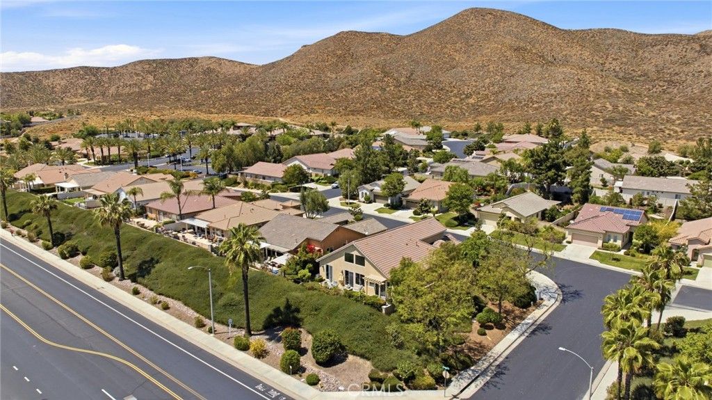 Image 4 of property listing at 28481 Oasis View Circle, Menifee, CA 92584