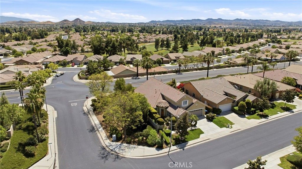 Image 42 of property listing at 28481 Oasis View Circle, Menifee, CA 92584
